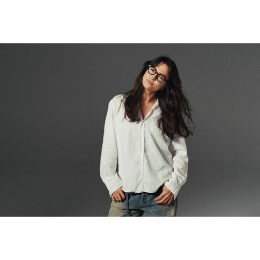 Angela Aki 第7張原創專輯《アンジェラ・アキ sings 『この世界の片隅に』》<CD> 以音樂劇 『この世界の片隅に』中的創作 重新編曲製作成原創專輯