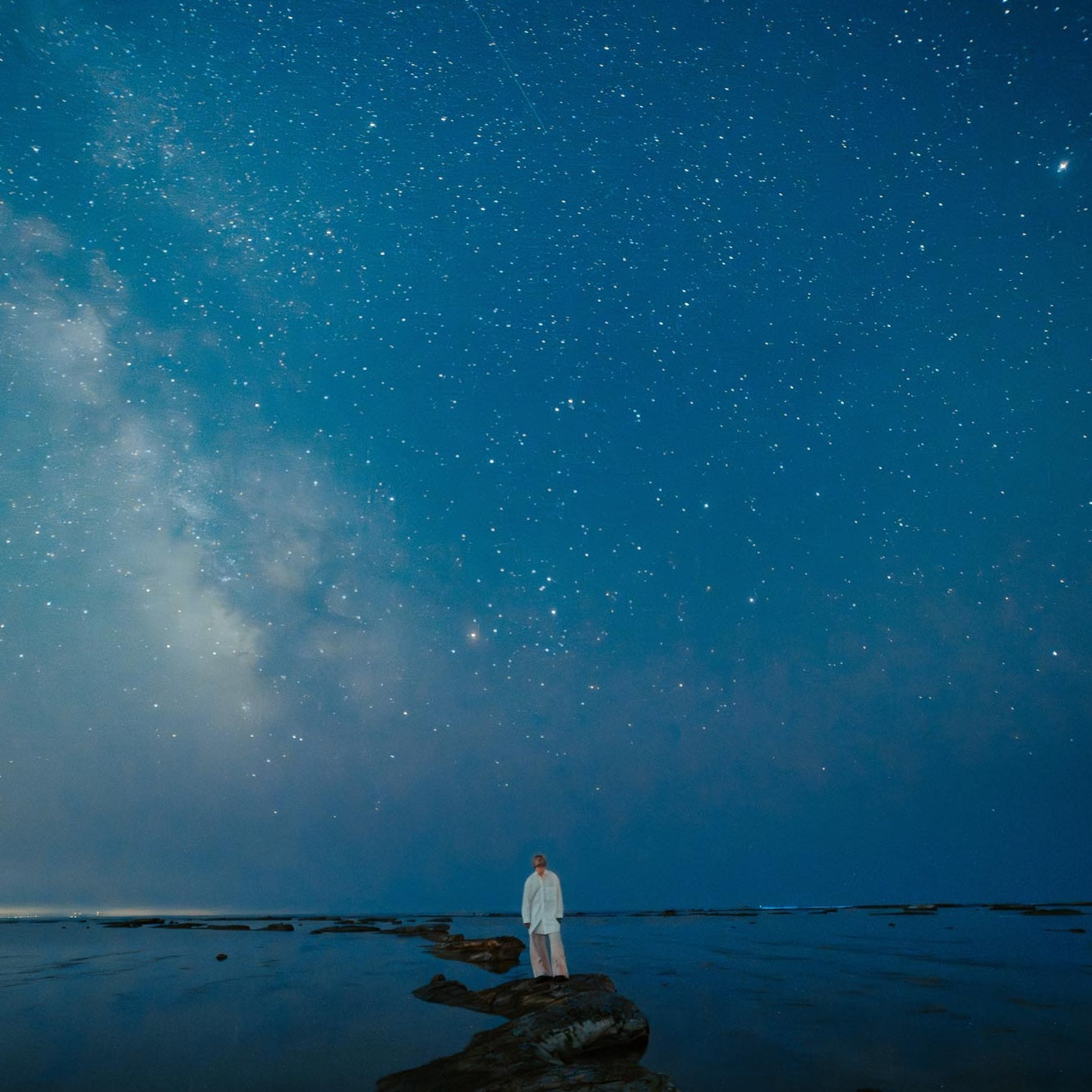 音田雅則 單曲CD《back shot》動畫「黃泉雙使」第2季片頭曲 <期間生産限定盤(CD)>、EP《back shot -EP-》<通常盤(CD)>