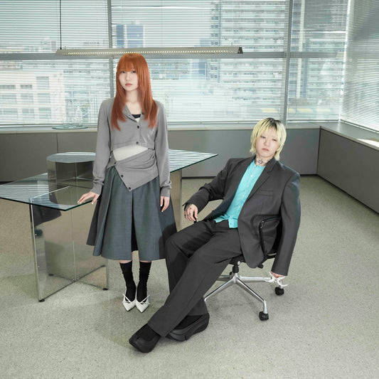 YOASOBI 單曲CD 《アドレナ / BABY》動畫「花樣少年少女」片頭/片尾曲 <完全生産限定盤(CD+原著小說x2) ・12”插圖卡包裝>