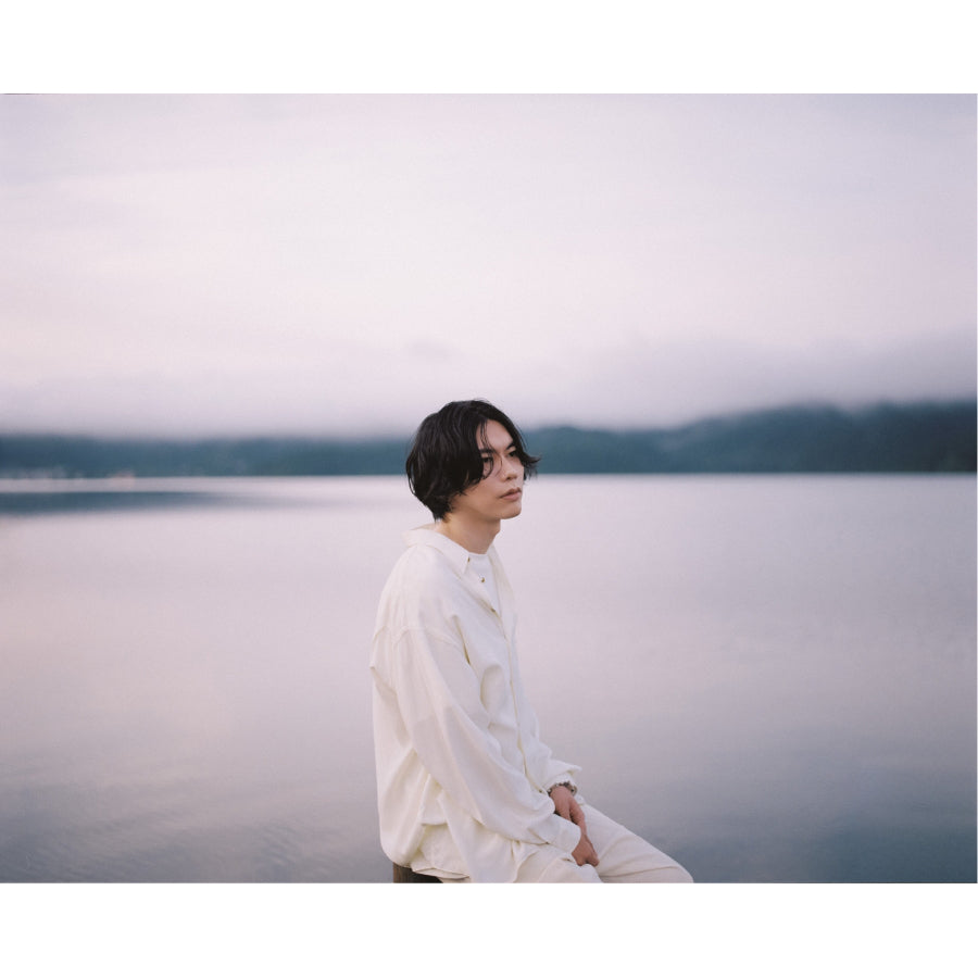 米津玄師 第14張單曲《地球儀》宮崎駿最新作品「蒼鷺與少年」主題曲 <初回版(CD+160頁寫真集)/通常版(CD+160頁寫真集)>