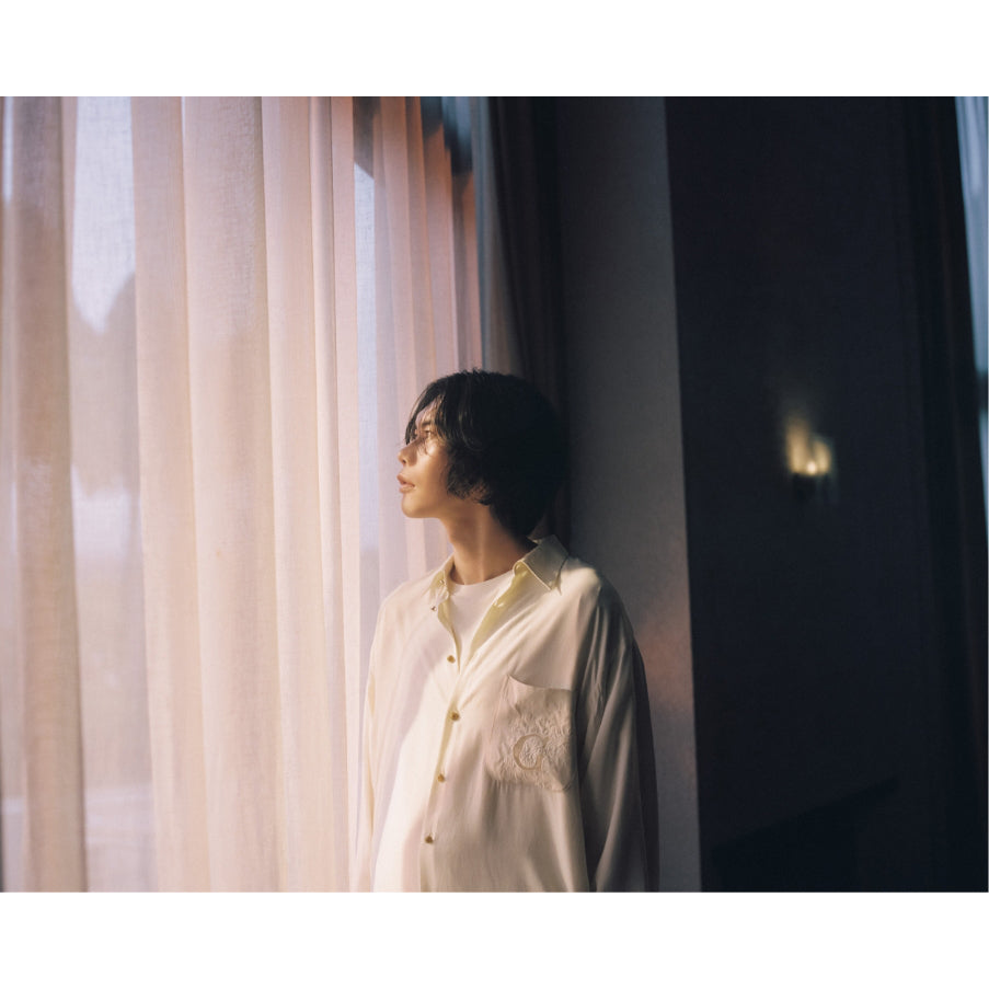 米津玄師 第14張單曲《地球儀》宮崎駿最新作品「蒼鷺與少年」主題曲 <初回版(CD+160頁寫真集)/通常版(CD+160頁寫真集)>