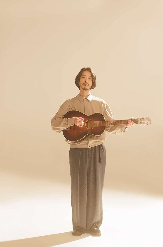 大橋三重奏 精選專輯《ohashiTrio collaboration best ~off White~》與12個音樂單位featuring的精選輯