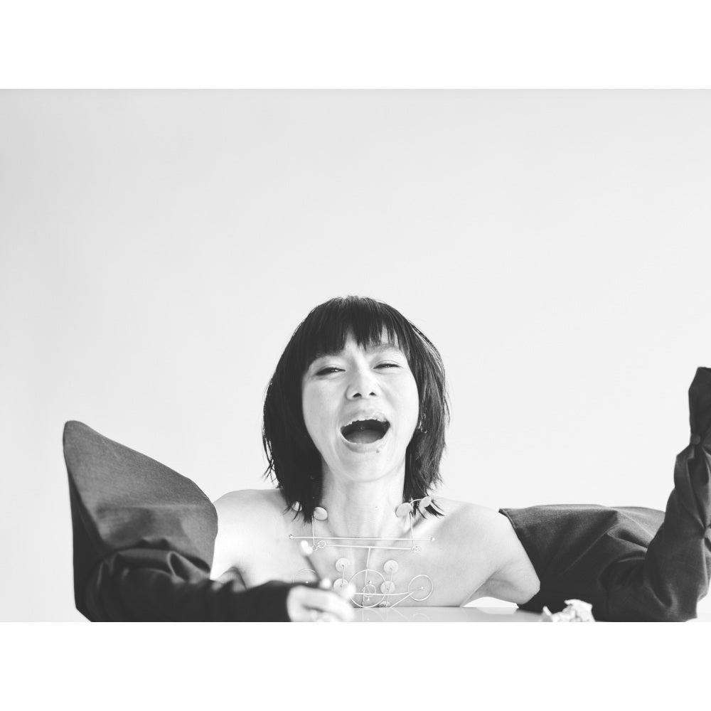 UA 出道30周年紀念原創專輯《NEWME》＜官網限定盤(CD＋Blu-ray＋T恤)／初回限定盤(CD＋Blu-ray)／通常盤(CD)＞