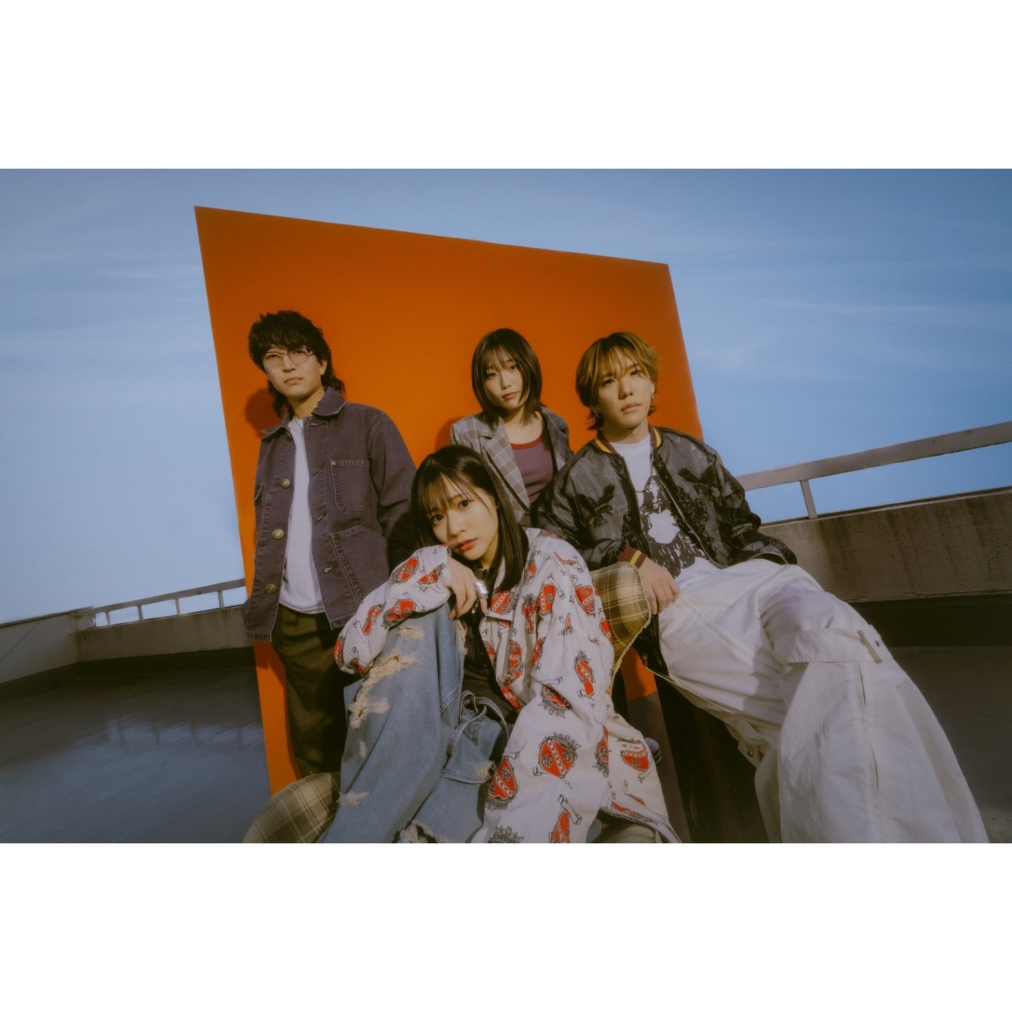 ミーマイナー(MEminor) 首張EP《部屋とガラクタと私》 動畫「木頭風紀委員和迷你裙JK的故事」片尾曲 ＜初回生産限定盤(CD＋Blu-ray)／通常盤(CD)＞
